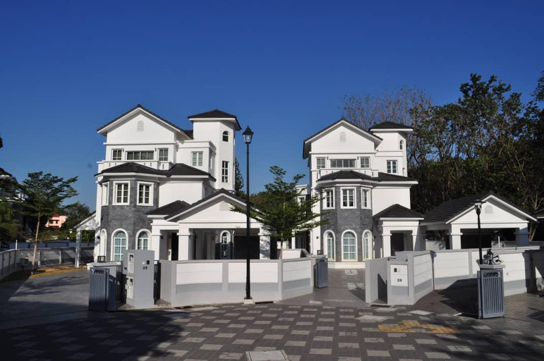 Six Bedrooms Grand Bungalow Turf Resort Penang Island Cheap Booking At Tiket Com