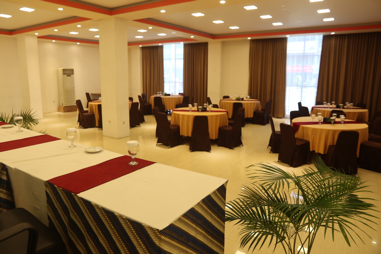 Business Facilities 15