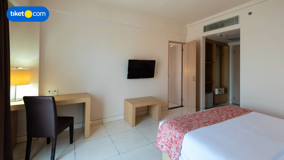 Bedroom 9