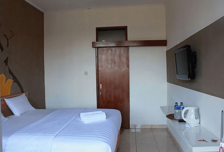 Maple House Hotel Lembang @Villa Istana Bunga, Bandung