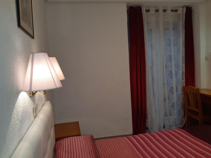 Bedroom 2, Pensión Martín, Jaén