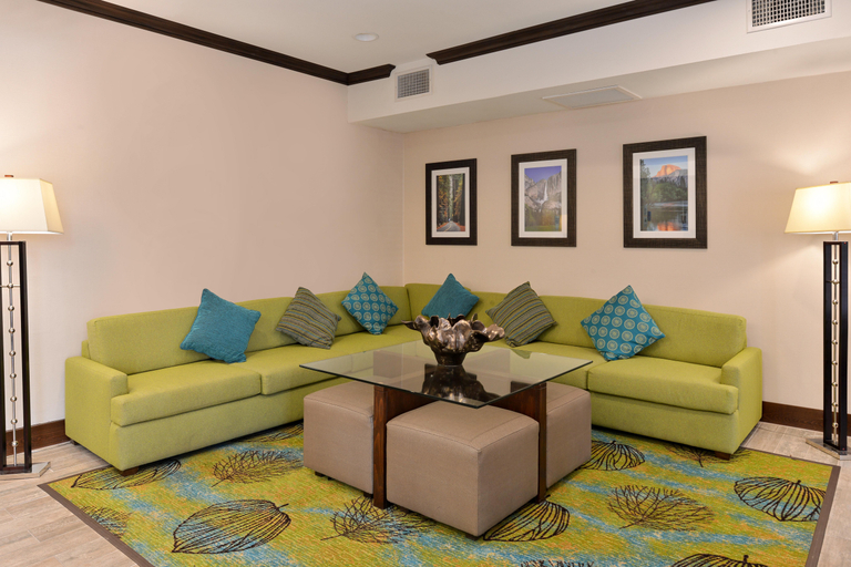 Public Area 2, Hampton Inn & Suites Fresno, Fresno