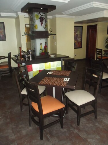 Hotel Plaza Mayor, Libertador