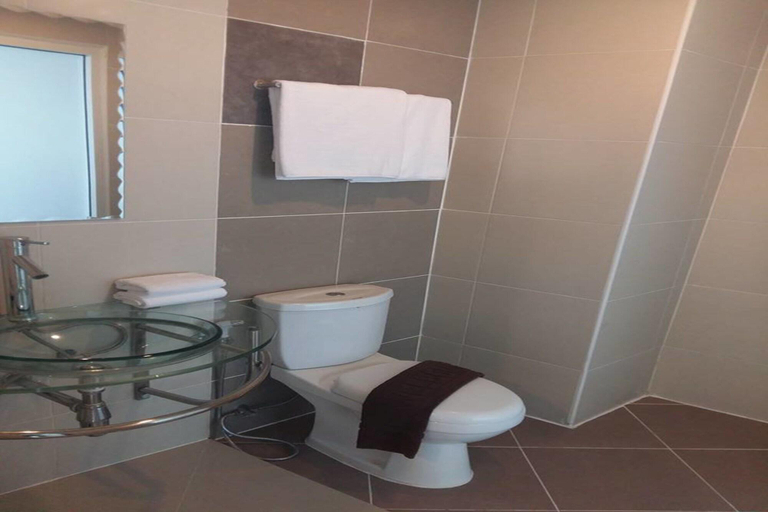 Bathroom 5, Retreat By The Tree Pattaya, Pattaya