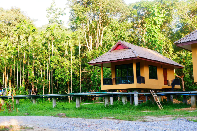 Exterior & Views 19