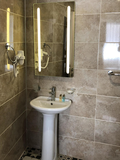 Bathroom 5, The Reina Istanbul, Fatih