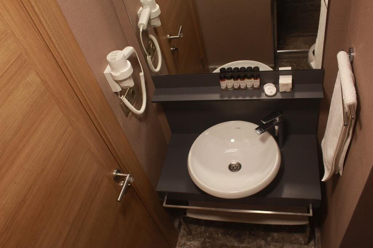 Bathroom 5, Endless Comfort Hotel, Beyoğlu