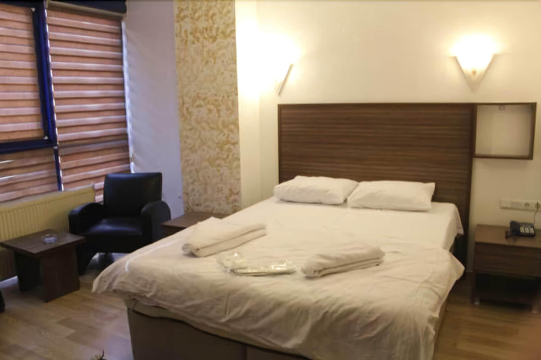Bedroom 4, Blue Otel, Bakırköy