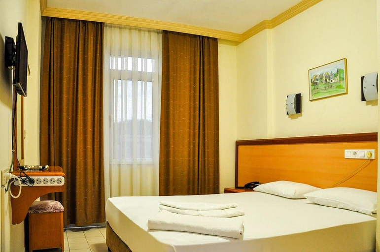 Bedroom 3, Caner Hotel, Kemer