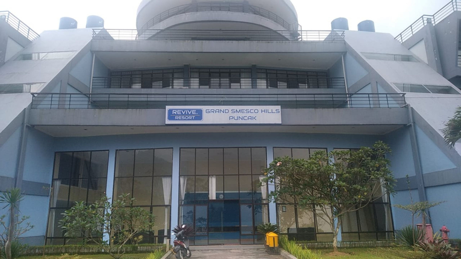 REVIVE Puncak Grand Smesco Hills Edufarm, Bogor