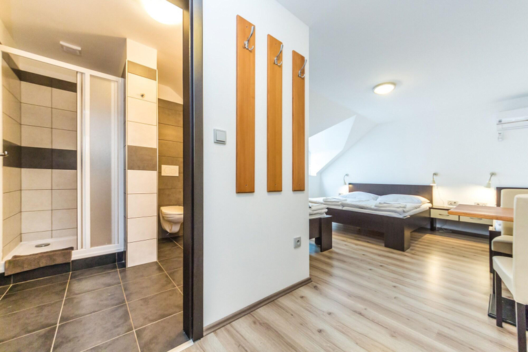 Public Area 2, Nová Hospoda - Hotel & Restaurant, Praha 5