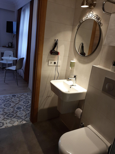 Bathroom 5, Hotel Nova, Kadıköy