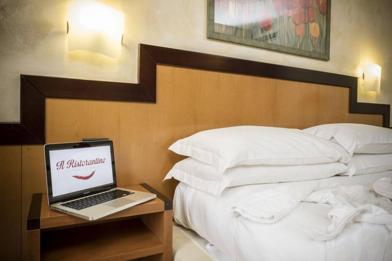 Bedroom 2, Hotel Olimpia, L'Aquila
