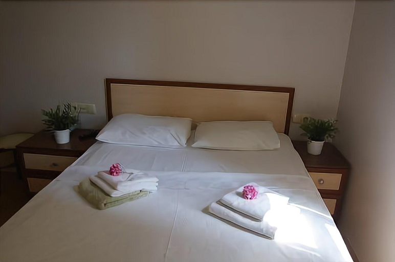 Bedroom 2, Hotel Nova, Kadıköy