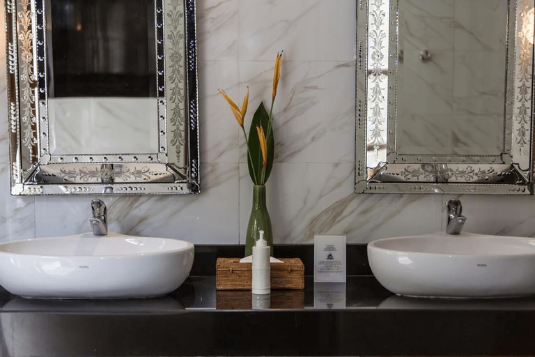 Bathroom 29