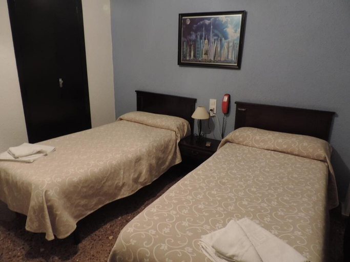 Bedroom 3, Hotel Azahar, Valencia