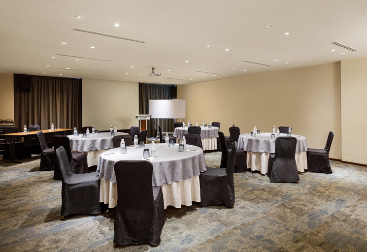 Business Facilities 16