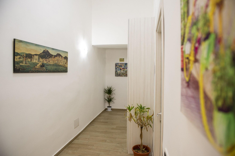 Public Area 2, Smeraldo Suite, Napoli