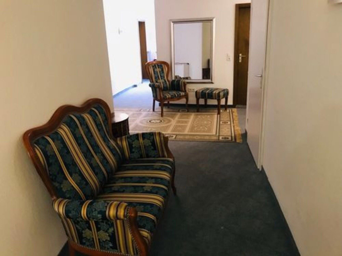 Others, Hotel Garni Ratstube, Reutlingen
