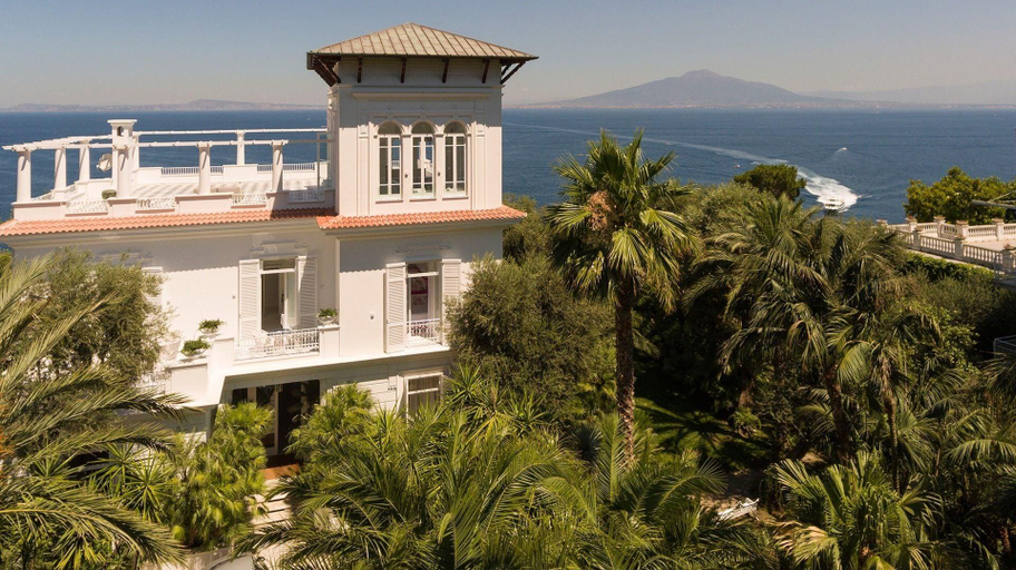 Exterior & Views 2, Villa Silvana Relais, Napoli