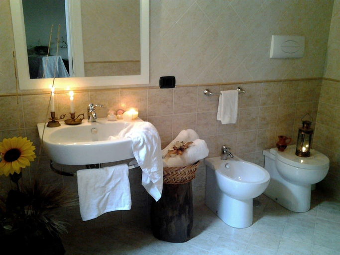 Bathroom, PietrAnticA, Salerno