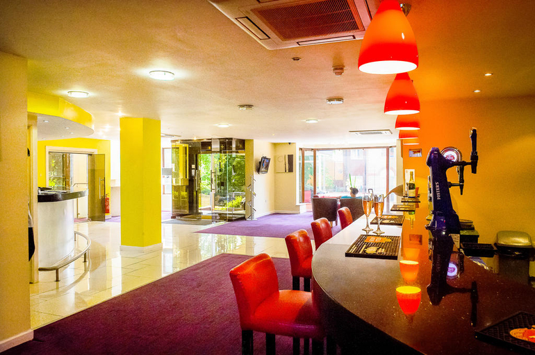 Public Area 3, Luton Hotel, Luton