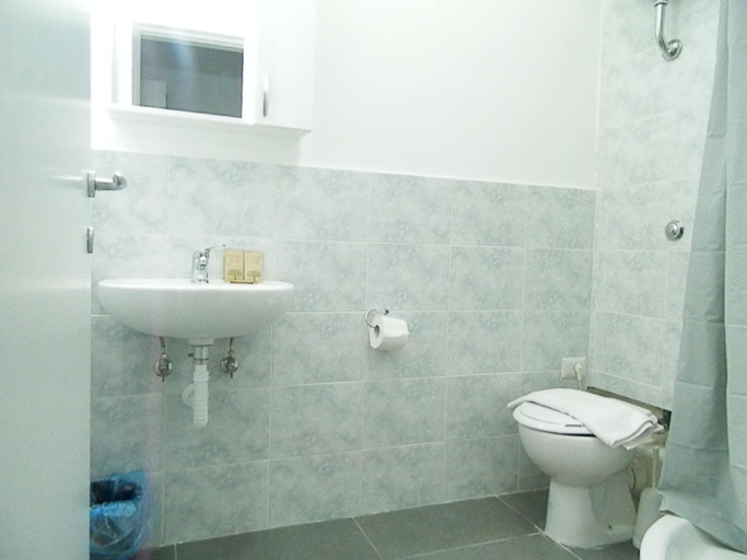 Bathroom 4, B&B Olimpo Camera Ares, Napoli