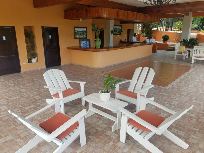 Food & Drinks 5, Jarabacoa River Club, Jarabacoa