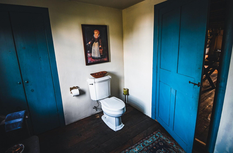 Bathroom 4, Heavitree of Griswold B&B, New London