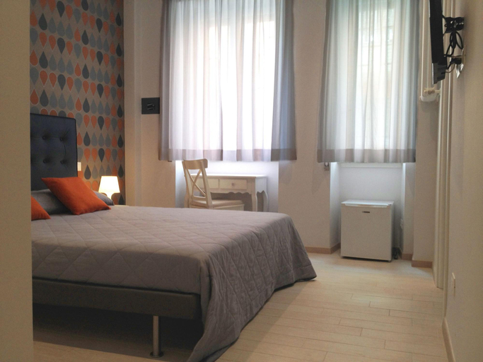 Bedroom 2, Michelangelo Vatican Rooms, Rome