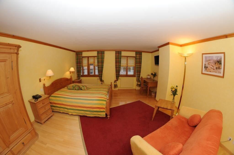 Bedroom 2, Hotel De Ville, La Gruyère