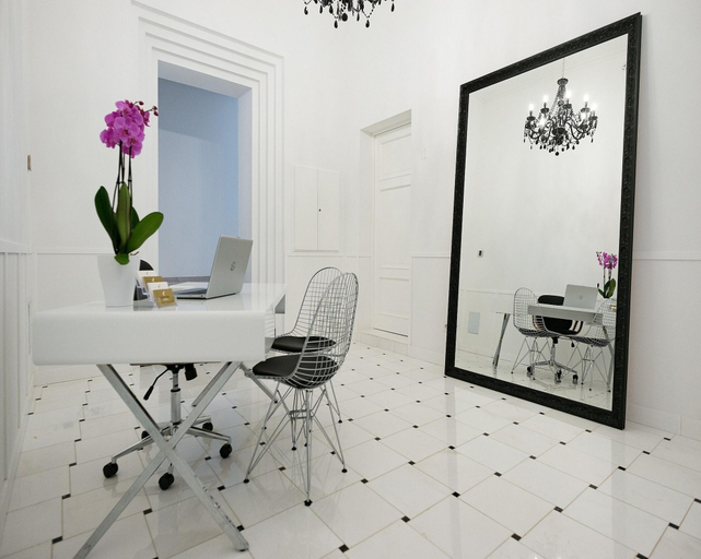 Public Area 3, Divina Suites Hotel Boutique Adults Only, Baleares