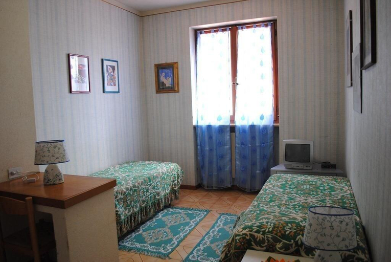 Bedroom 5, Villa Edera, Sassari