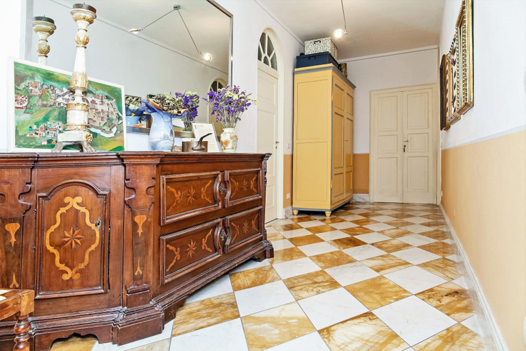 Public Area, Cavour 33, Massa Carrara