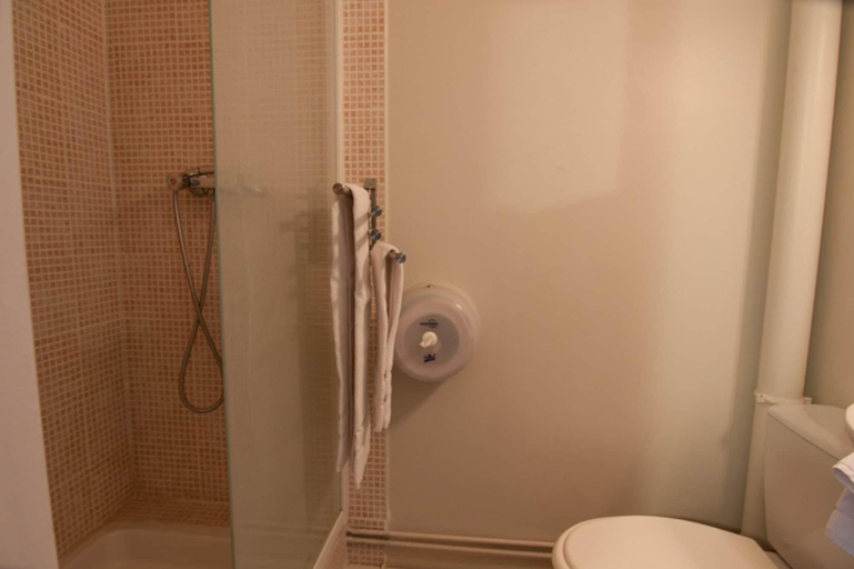 Bathroom 3, Hôtel de Londres, Nord