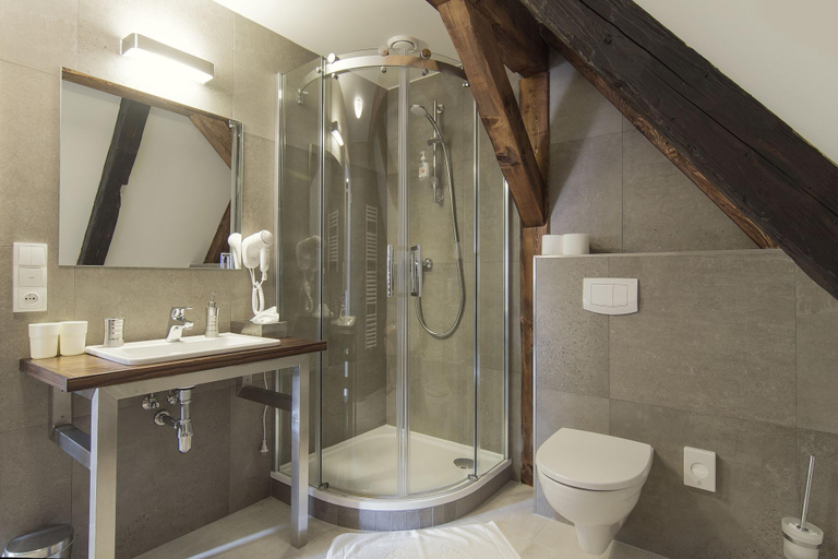 Bathroom 4, Largo, Český Krumlov
