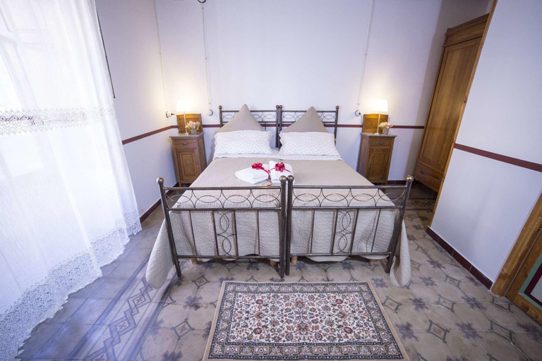 Bedroom 2, Villa Teresa, Messina