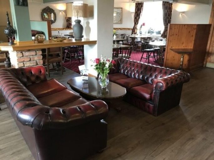 Public Area 3, Ynys Arms, Neath Port Talbot