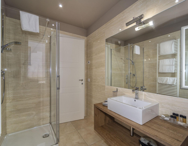 Bathroom 5, Le Dimore del Borgo, Lucca
