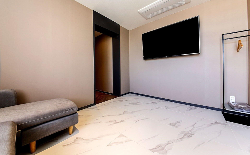 Public Area 3, Brown Dot Hotel Nampo Chungmu, Jung