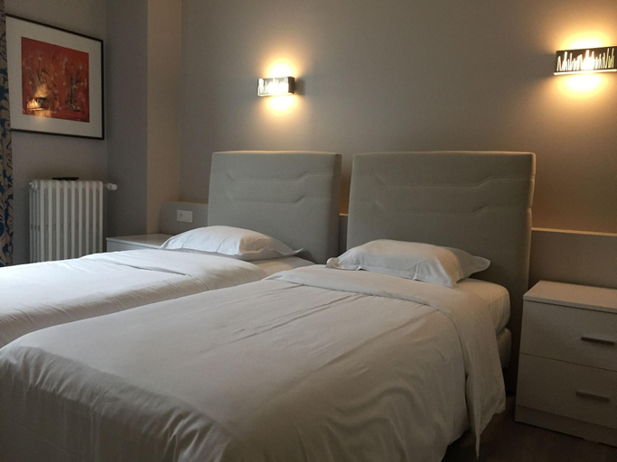 Bedroom 4, Armor Hôtel, Oise