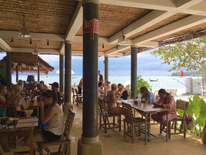 Food & Drinks 5, Koh Mook De Tara Beach Resort, Kantrang