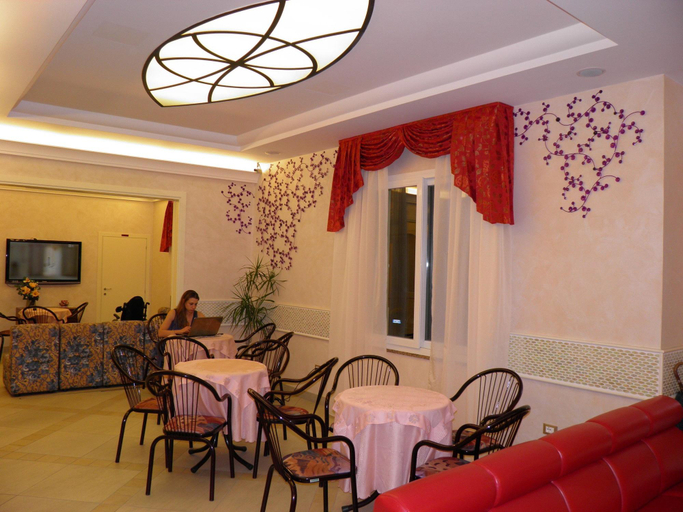 Food & Drinks 5, Hotel Missouri, Rimini