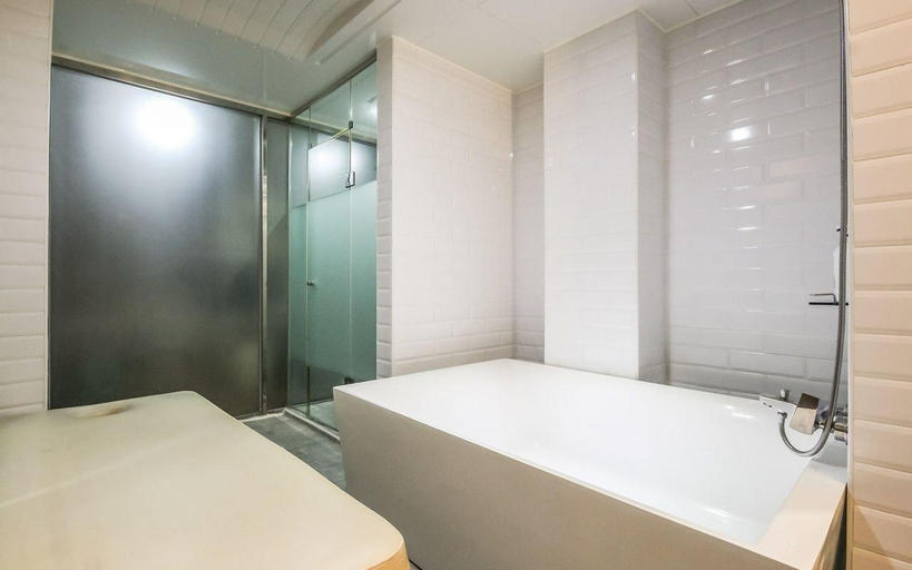 Bathroom 4, Alibaba Hotel Ulsan, Jung