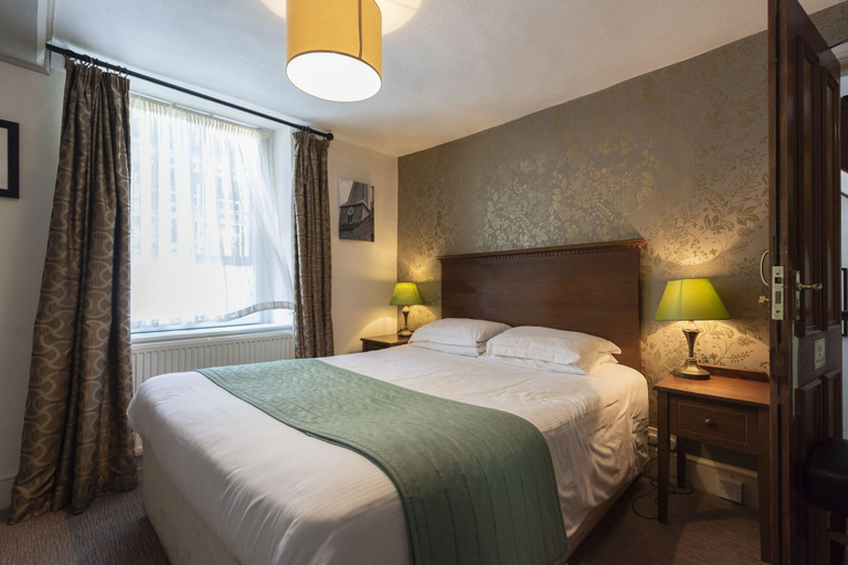 Bedroom 3, Bowl Inn, South Gloucestershire