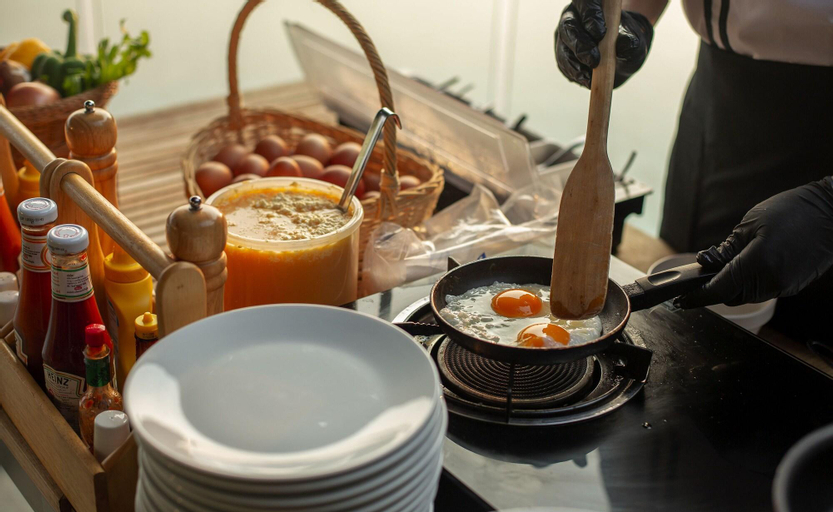 Food & Drinks 25
