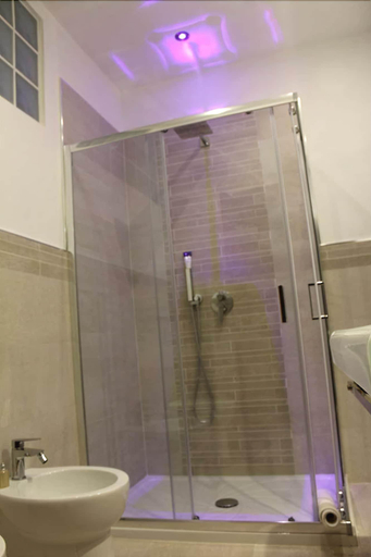 Bathroom 4, B&B Centro Storico Viterbo, Viterbo