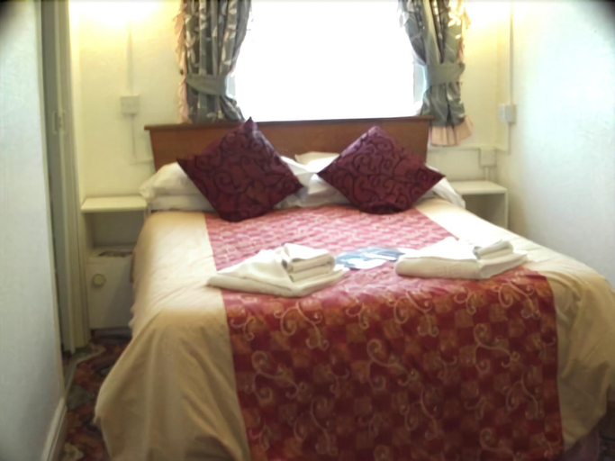 Bedroom 3, Jollies Hotel, Blackpool