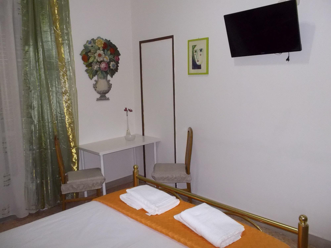 Bedroom 2, Victoria B&B, Catania