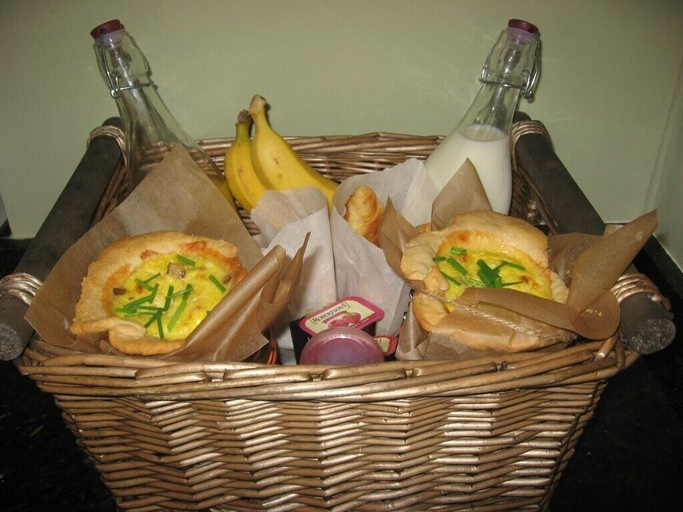 Food & Drinks, Railway Cottage, Dorset